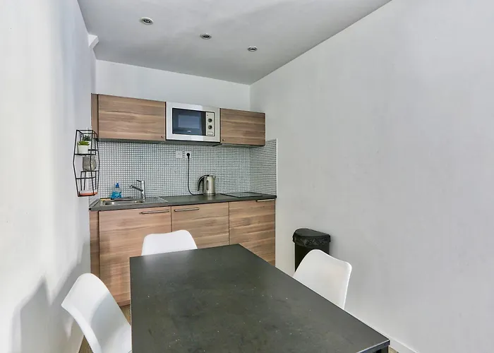 Sejour Pres Du Parc Des Buttes-chaumont شقة