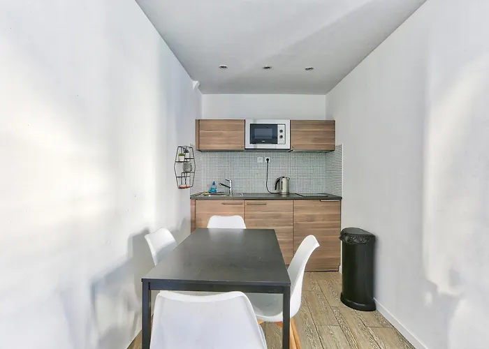 Sejour Pres Du Parc Des Buttes-chaumont شقة *